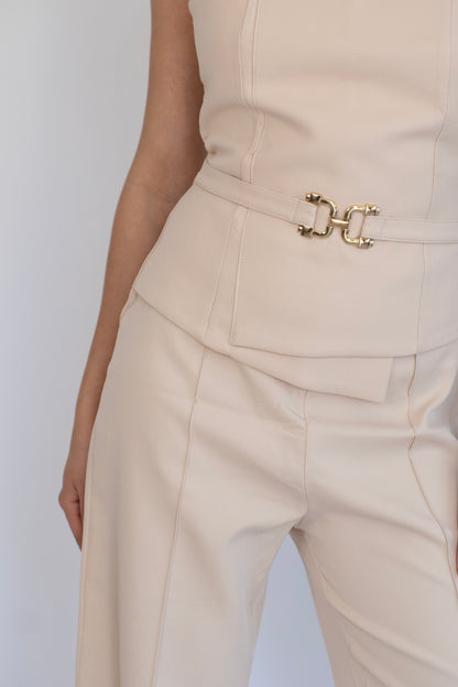 Krem gold detay kemerli tulum