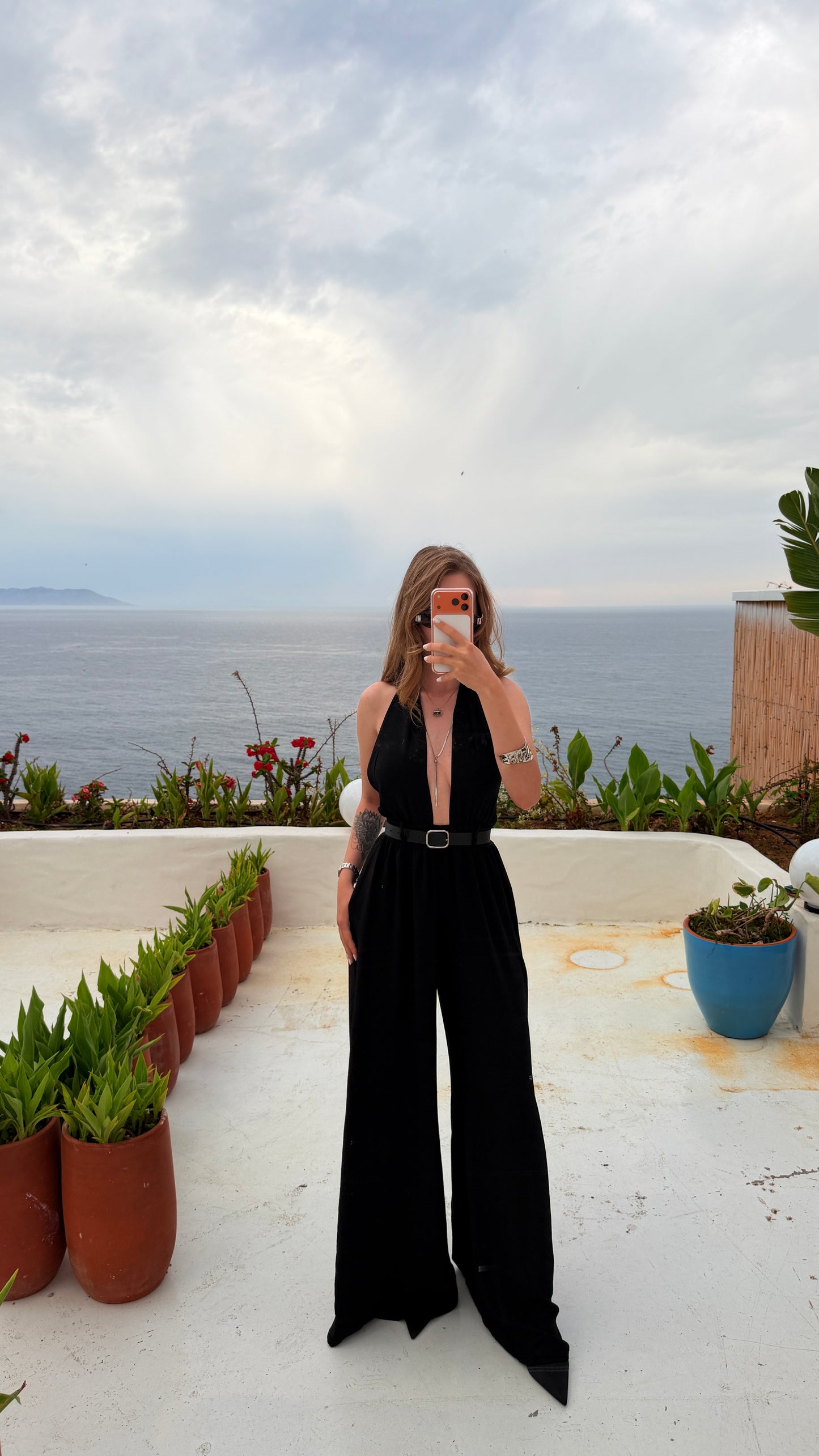 Aura Siyah Tulum
