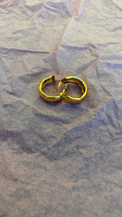 Gold detay kalın küpe