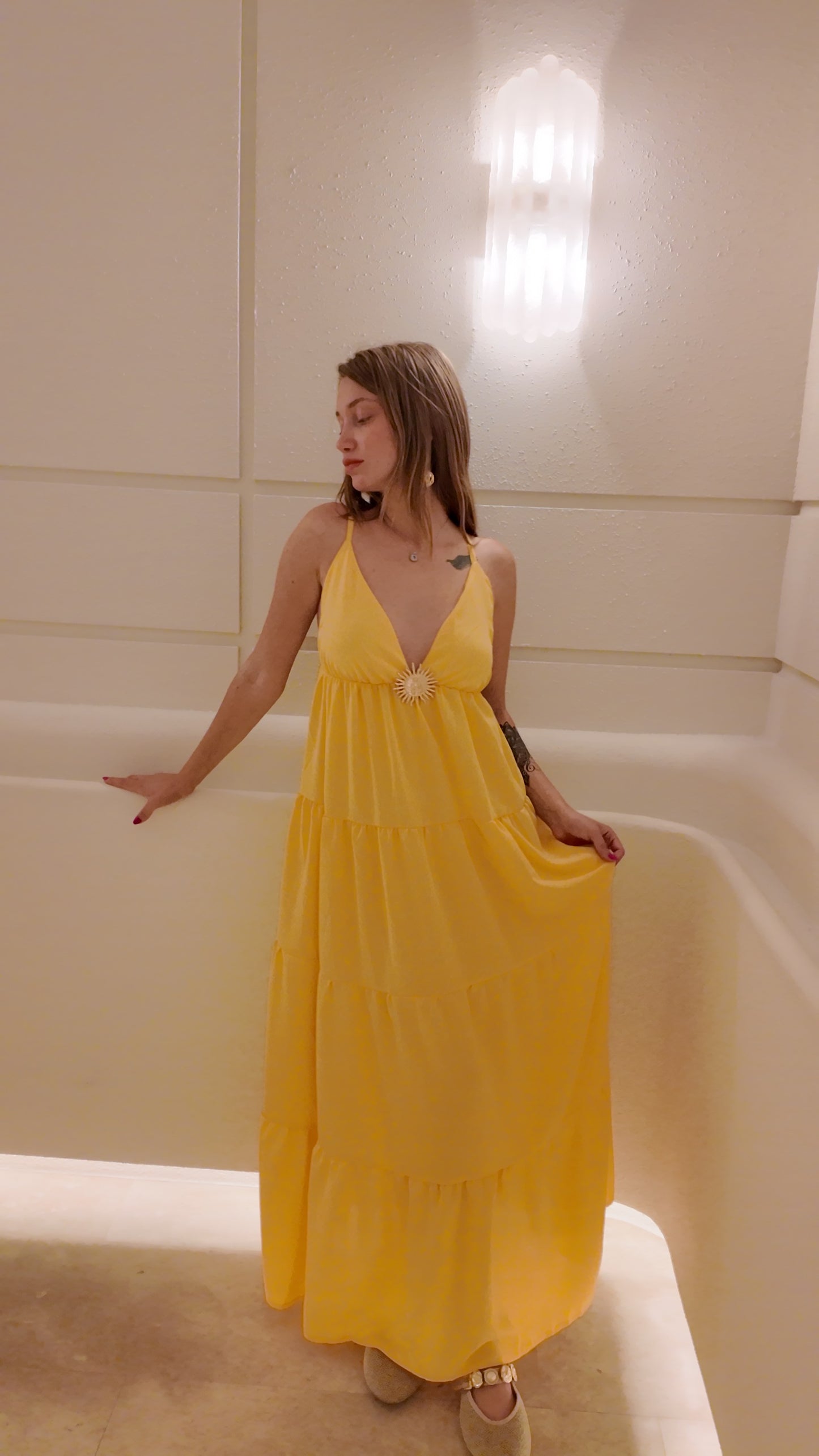 sarı gold detaylı elbise