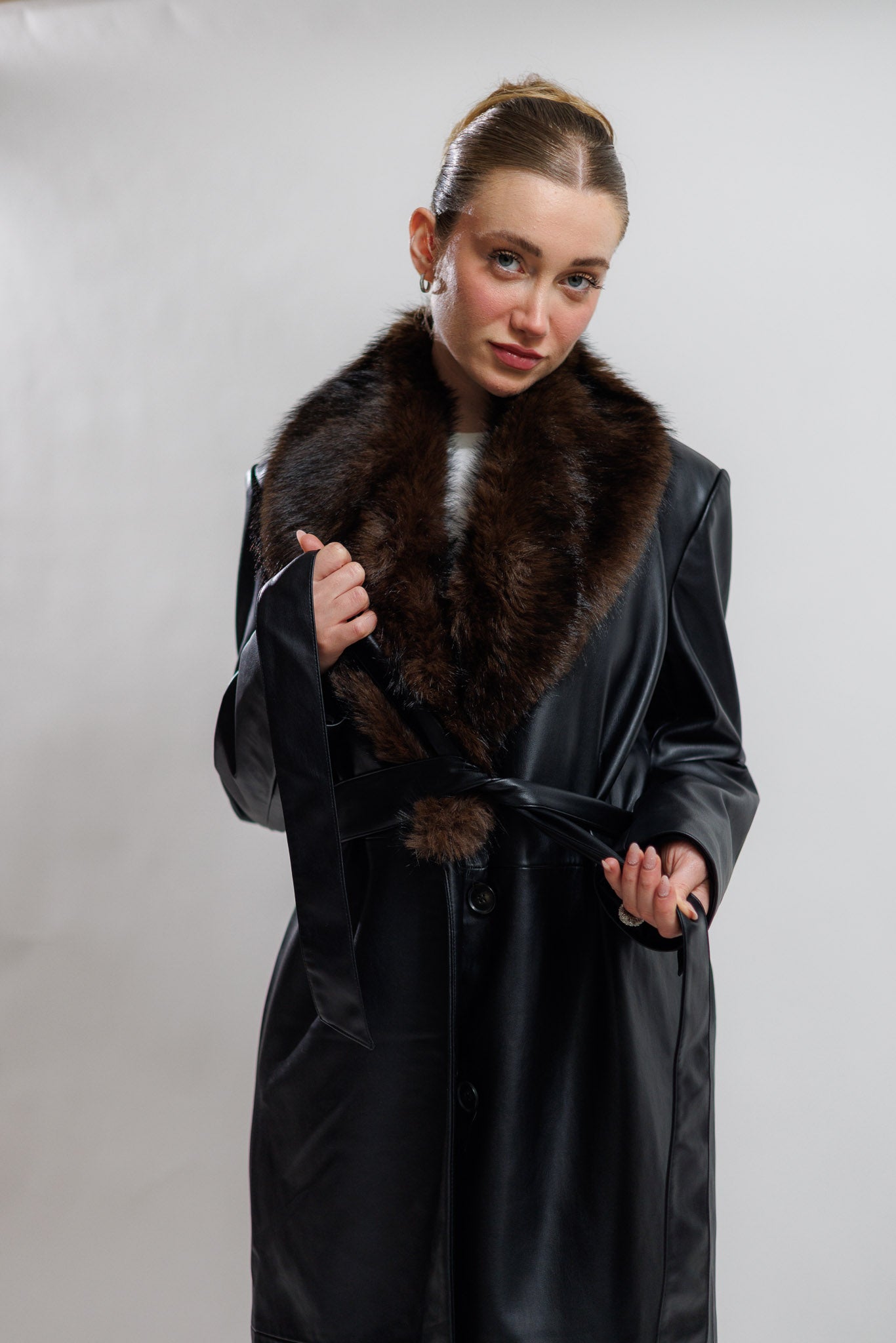 yaka kürklü deri ceket