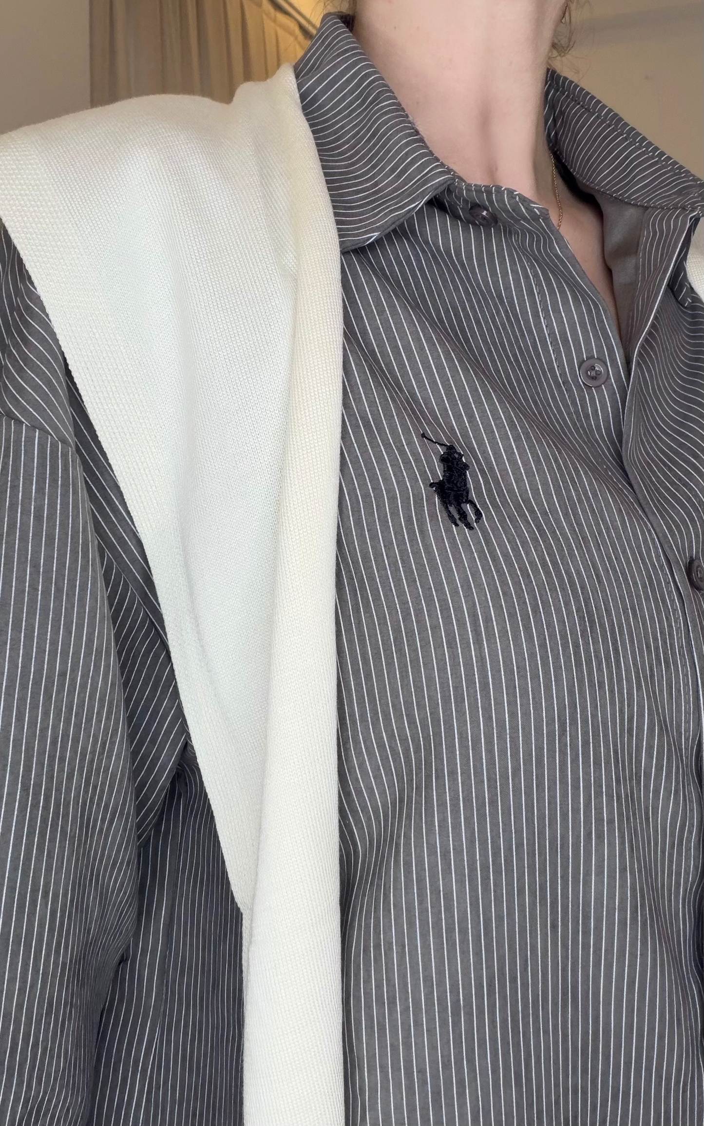 triko boyundan bağlamalı gömlek